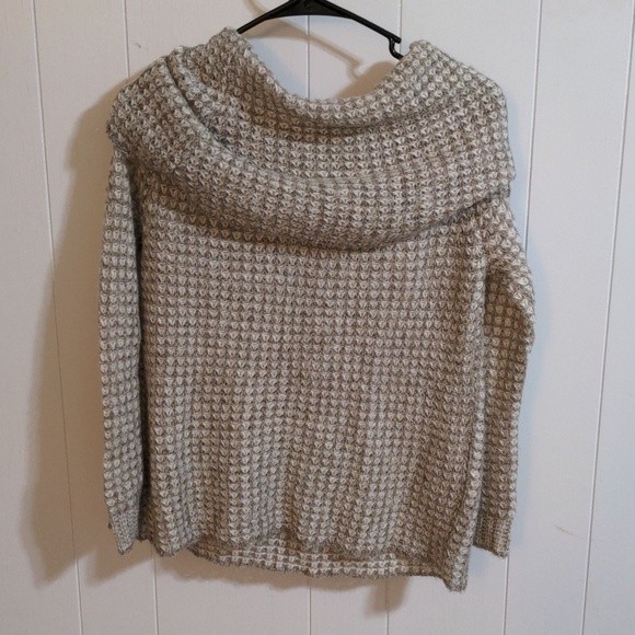 BB Dakota Tegan Beige Off-the-Shoulder Sweater - Picture 5 of 6